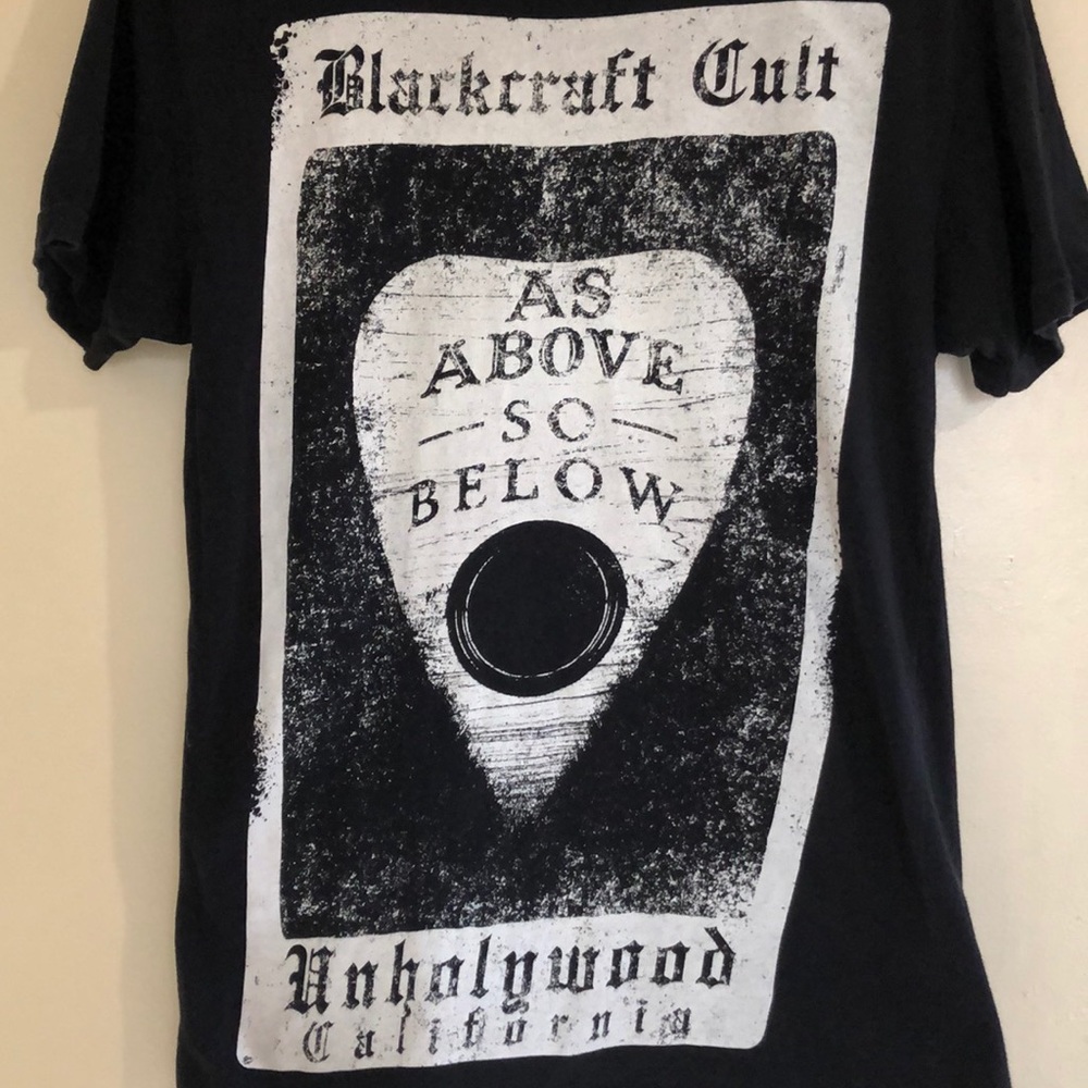 As above-so below unholywood california tee